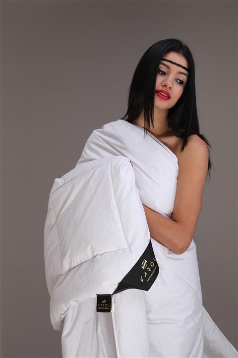 VAROL King Size Kaz Tüyü Yorgan + 2 Adet Kaz Tüyü Yastık