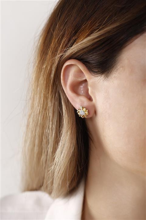 Glint Point Papatya Model Altın Rengi Kaplanmış Gümüş Küpe