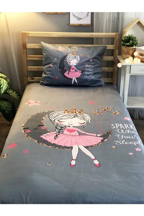 Evmila Gri Zemin Ayda Oturan Kız Dekorafit Örtü 17