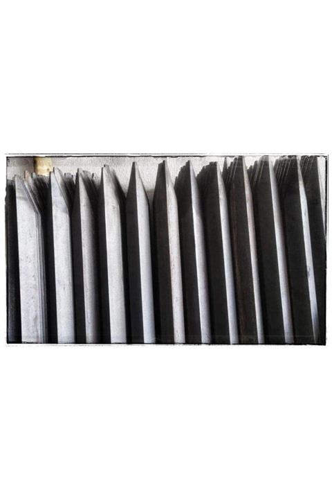 usta metal 2 Metre Pratik Demir Bahçe Çit Direği Köşebent Uçları Sivri (ANTİPASBOYALI)