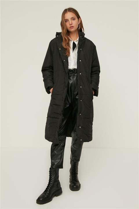 TRENDYOLMİLLA Siyah Oversize Fermuar Kapamalı Uzun Şişme Mont TWOAW20MO0015