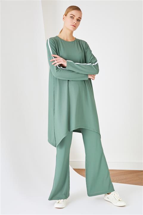 Trendyol Modest Yeşil Bisiklet Yaka Tesettür Alt-Üst Takım TCTSS21AU0336