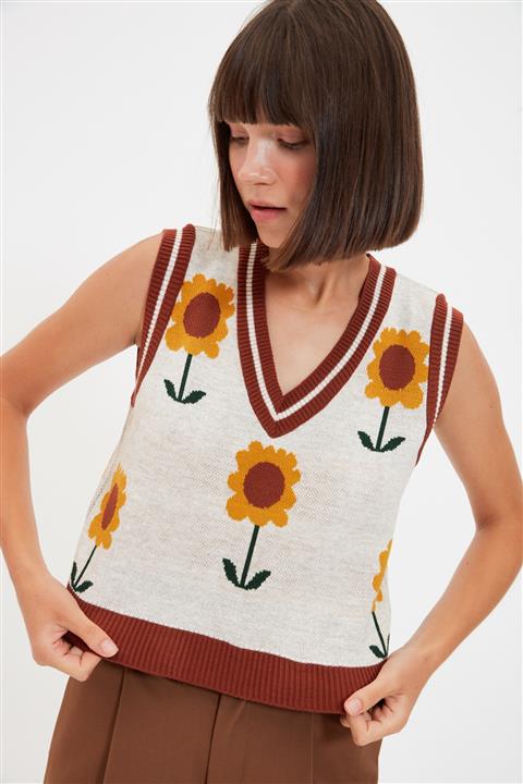 TRENDYOLMİLLA Taş Jakarlı Triko Süveter TWOAW22BZ0024