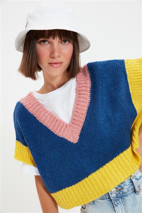 TRENDYOLMİLLA Lacivert Renk Bloklu Triko Süveter TWOAW22BZ0013