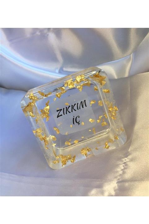 Bir Hediyem Var Yazılı Epoksi Küllük ( Gold Parçalı Esprili )