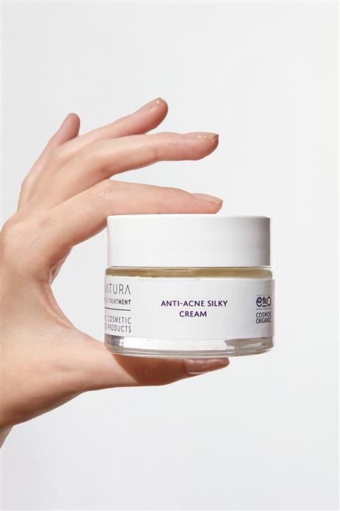 Iva Natura Organik Yağlı Ciltler Için Akne Karşıtı Krem Kara Kafes Otu Ve Ardıç Yaprağı Özlü 50 ml