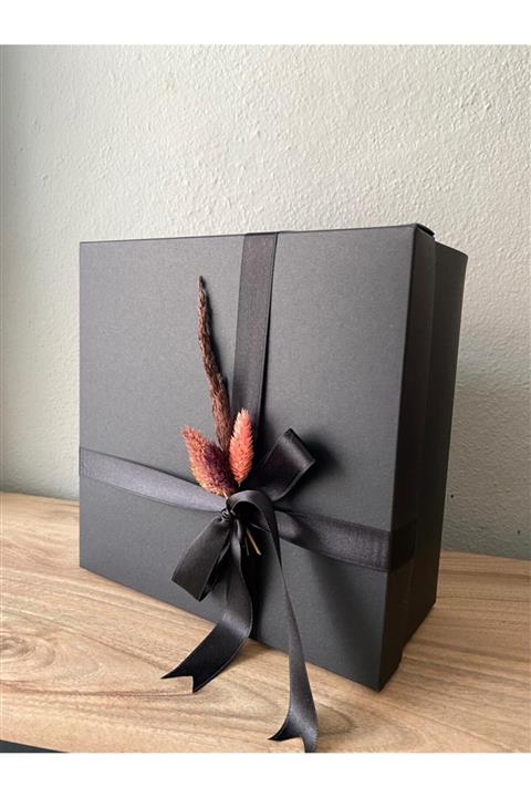 SİYAH Royal Hediye Kutusu 26x26 X10 cm