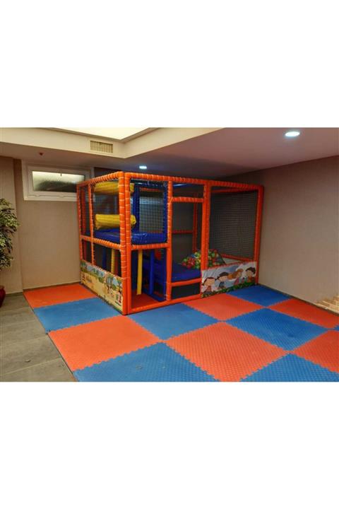 Asil Zemin Ve Park Top Havuzu