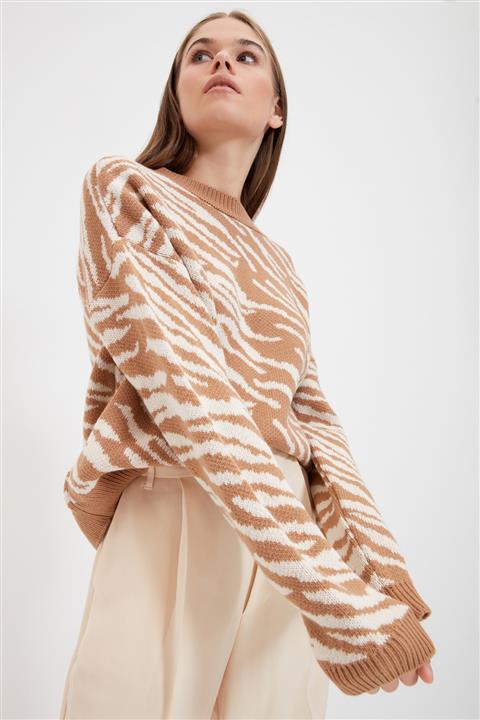 TRENDYOLMİLLA Camel Jakarlı Triko Kazak TWOAW22KZ0499