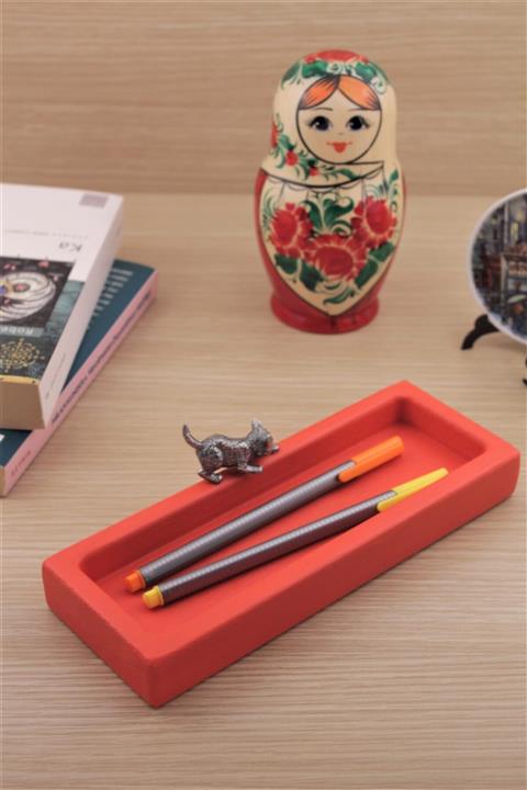 AGUELLE STYLE Kırmızı Ahşap Kalemlik, Bronz Kedi Figürlü