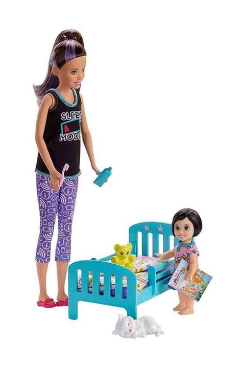 Barbie Bebek Bakıcılığı Oyun Seti FHY97 - Sleep Mood T-Shirt