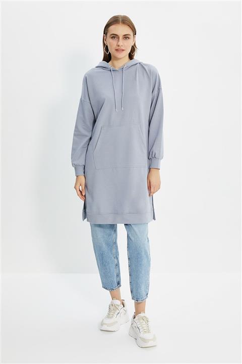 Trendyol Modest Gri Yandan Yırtmaçlı Kapüşonlu Örme Sweatshirt TCTAW22TW0006