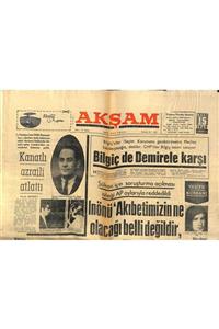 Gökçe Koleksiyon Akşam Gazetesi 15 Mart 1969 - Köy Ebesi Tifo Tedavisi Yaparken Tifo'dan Öldü