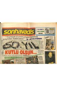 Gökçe Koleksiyon Son Havadis Gazetesi 29 Ekim 1983 -atatürk'ün Istiklal Madalyası'ndan Başka 15 Madalyası Daha Vardı