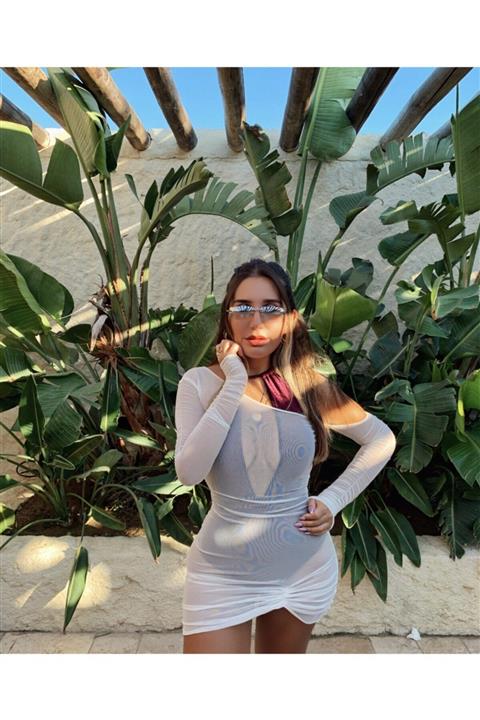 İlayda Karakuş Beyaz Tül Pareo