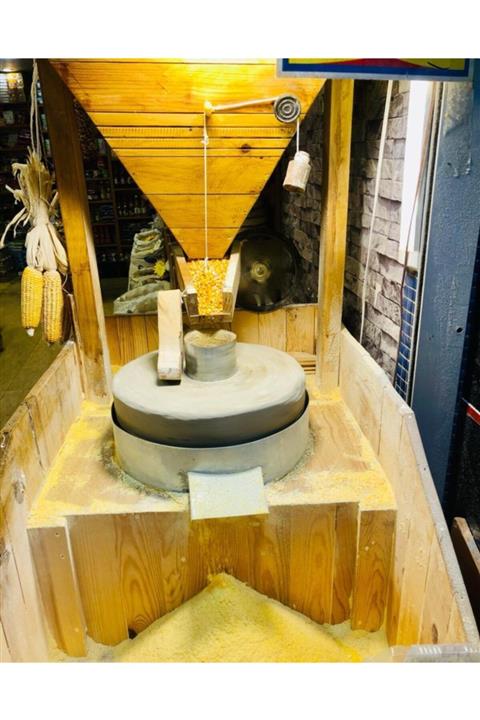 anzer yöresel 5 Kg Taş Değirmenimizden Öğütülmüş Mısır Unu Rize'den (MUHLAMALIK LOBİYALI)