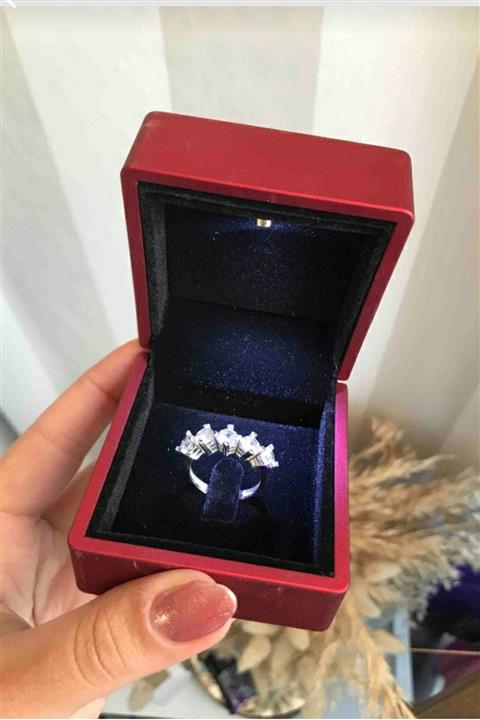 Crystal Diamond Zirconia Laboratuvar Pırlantası 1.75 Carat Beştaş Yüzük