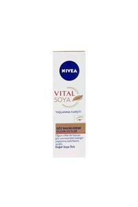 Nivea Vital Soya Yaşlanma Karşıtı Leke Giderici Göz Bakım Kremi 15ml