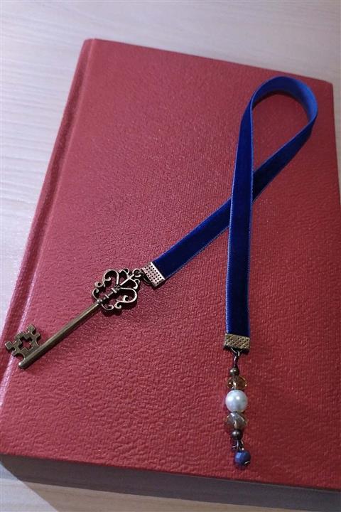 Talay Kitabevi Gece Mavisi Kadife Anahtarlı Vintage Kitap Ayracı