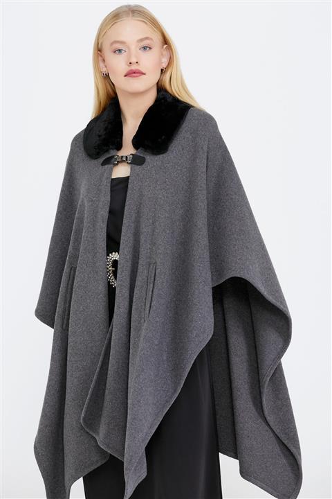 Sementa Kadın Gri Yakası Kürklü Triko Panço
