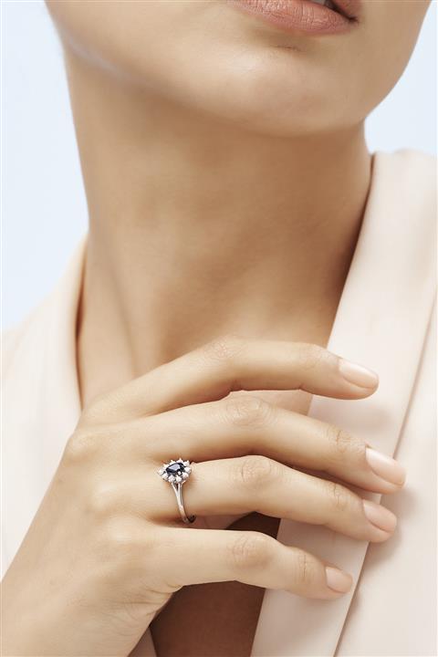 Altınbaş Kadın Beyaz Pırlanta Safir Yüzük