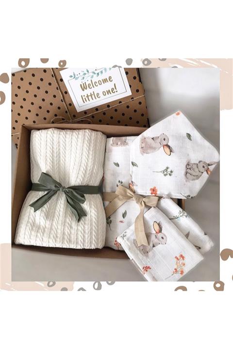 BabySurpriseBox Hoş Geldin Bebek Hediye Kutusu (Örgü Pike Bebek Battaniyesi, Müslin Örtü, Yakalık ve Mendil)