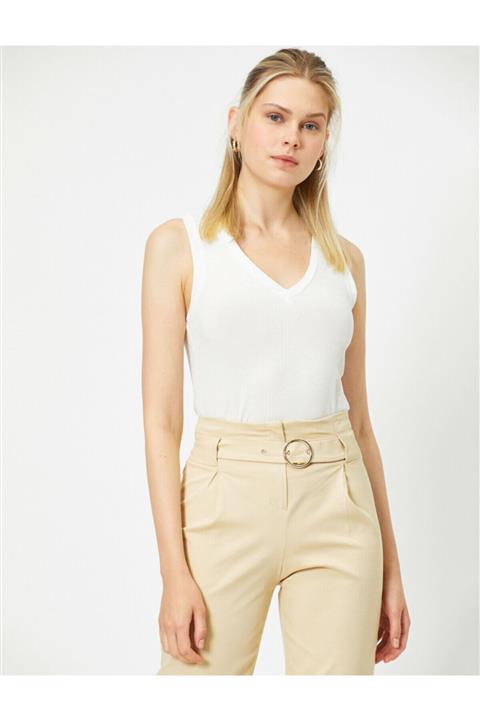 Koton Kadın Beyaz V Yaka Kolsuz Atlet