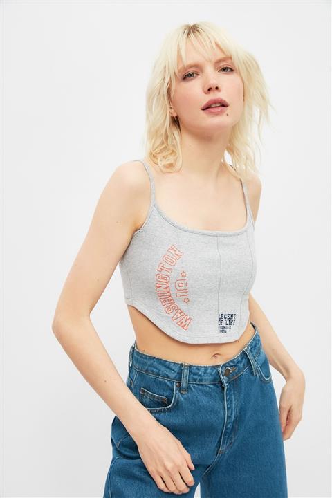 TRENDYOLMİLLA Gri Baskılı Crop Örme Atlet TWOSS21AL0183