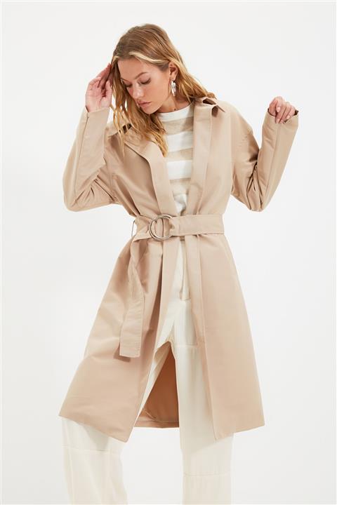 TRENDYOLMİLLA Bej Halka Toka Kemerli Oversize  Su İtici Özellikli Trençkot TWOSS21TR0026