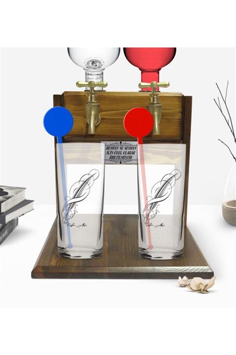BK Kişiye Özel Renkli Baskılı Isimli Ikili Vodka Bardağı Ve Çift Musluklu Doğal Ahşap Vodka Standı-102