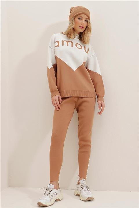 PinkPark Kadın Bisküvi Dik Yaka Renk Bloklu Önü Ve Paçaları Yazı Desenli Alt Üst Takım Sl00045