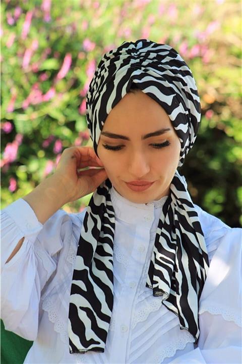 Sahra Şal Dünyası Kadın Siyah Beyaz Zebra Desenli Tasarım Bone