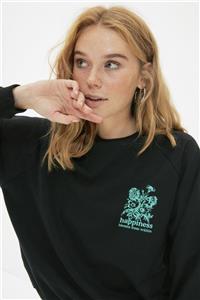 TRENDYOLMİLLA Siyah Basic İnce Örme Sweatshirt TWOAW22SW1798