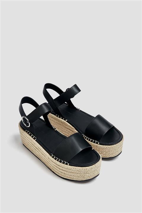 Pull & Bear Toka Detaylı Jüt Dolgu Topuk Sandalet.