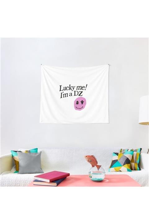 Trendiz Beyaz Lucky Me I'm A Dz Duvar Halısı