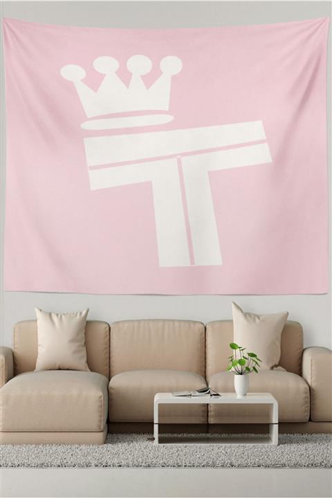 Ysahome Pembe Zeminli Taç T Harfi Desenli Duvar Örtüsü
