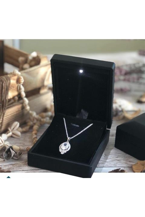 ÖZER KUTU Işıklı Kolye Kutusu Siyah