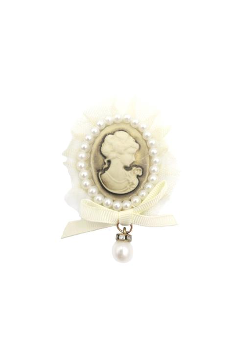 Şentürk aksesuar Püsküllü İnci Sallantılı Cameo Broş