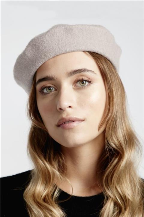 New Obsessions Ressam Beresi