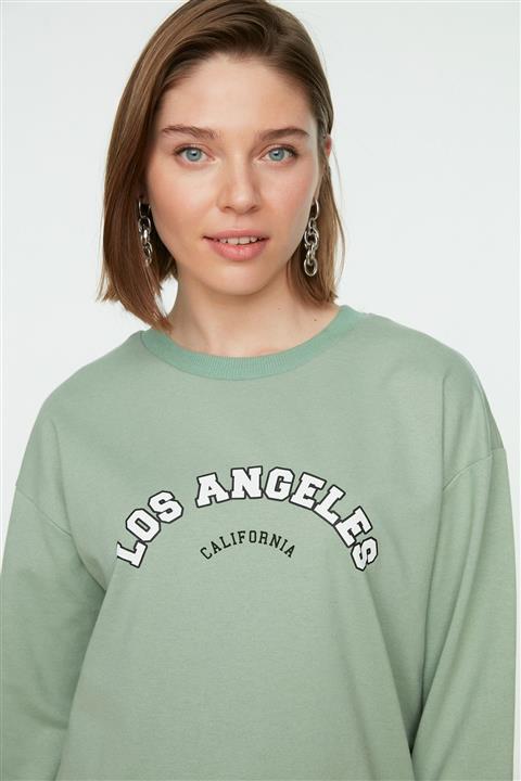 Trendyol Modest Yeşil Bisiklet Yaka Baskılı Örme Sweatshirt TCTAW22TW0187