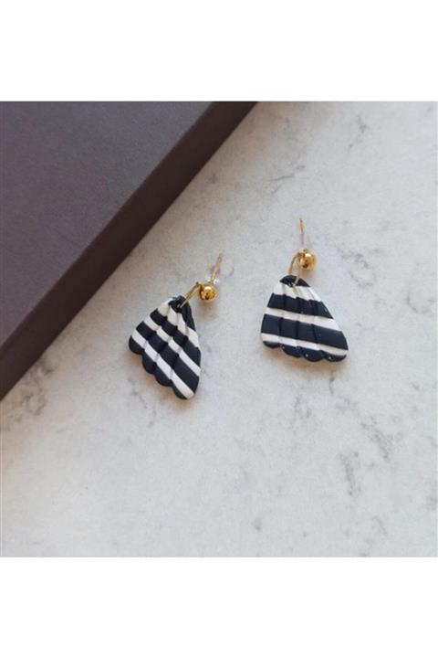 Eylül aksesuar Siyah Beyaz Kanat Model Küpe