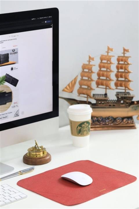 GUARD Kırmızı Deri Mouse Pad 30 X 27 Cm