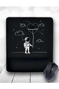 Atölye Çizgi Yalnızlığa Aşık Astronot Bilek Destekli Mouse Pad