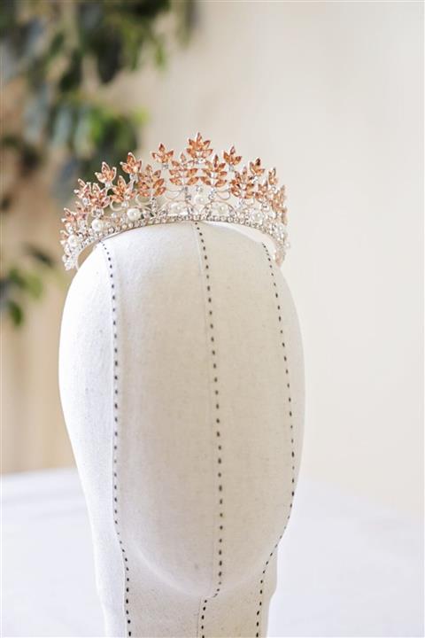 Atölye Pür Hayal İncili Rose Renkli Gelin Tacı