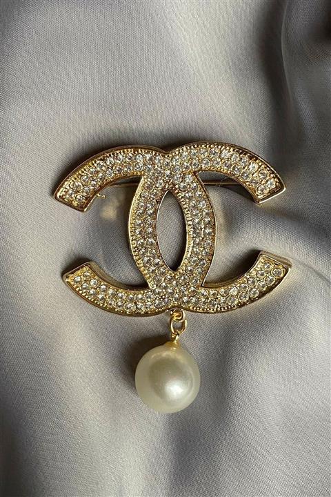yiğit aksesuar Inci Taş Ve Kristal Taşlı Tasarım Chanel Broş Gold Kaplama