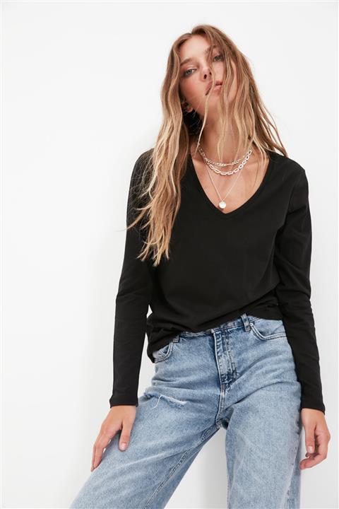 TRENDYOLMİLLA Siyah Uzun Kollu V Yaka Basic Örme T-Shirt TWOAW21TS0099