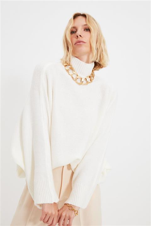 TRENDYOLMİLLA Ekru Dik Yaka Triko Kazak TWOAW20KZ1059