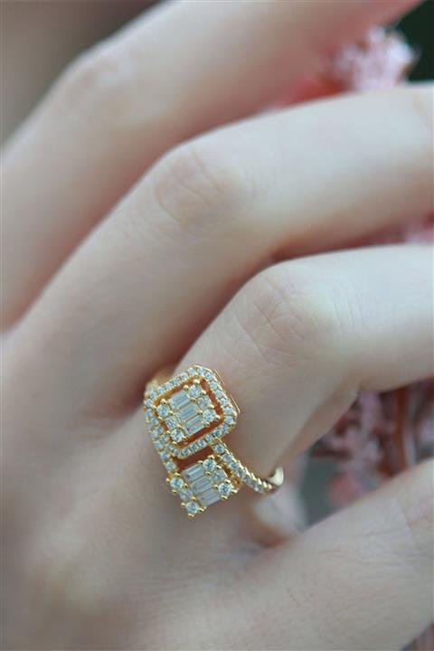 Necati Gün Floral Vine Halo Baget Kesim Gold Kaplama Sky Diamond Gümüş Yüzük