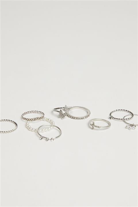 Bershka 9’lu Suni Incili Ve Kelebekli Yüzük Seti