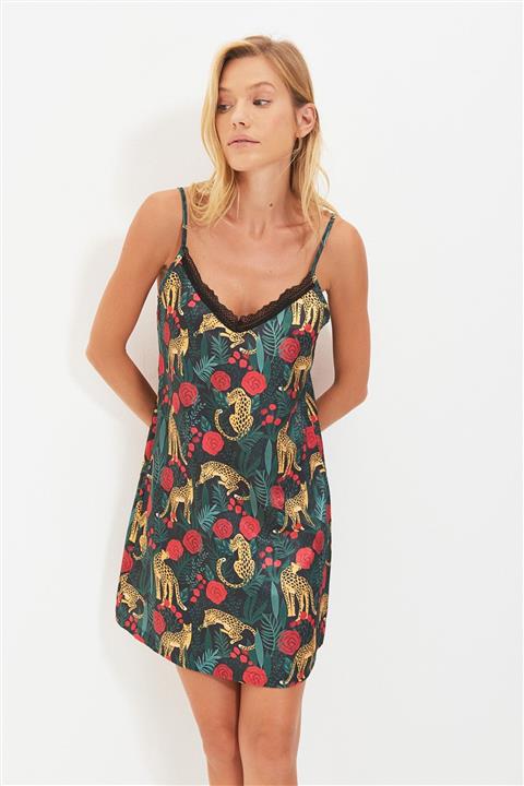 TRENDYOLMİLLA Çok Renkli Baskı Detay Gecelik THMAW22GC0081